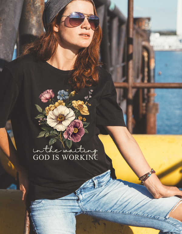 "In the waiting GOD Is Working" Women's/Girl's T-shirt